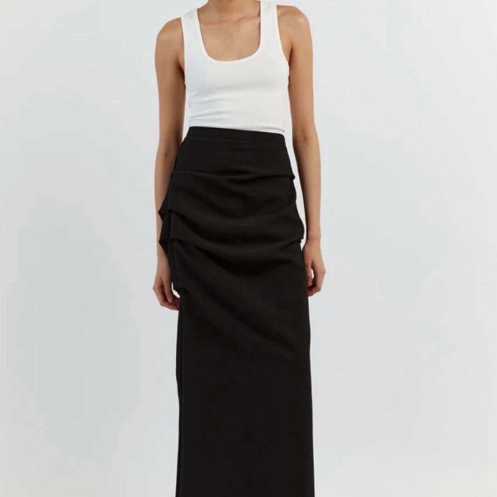 DISSH NILE SKIRT BLACK 4 NWOT